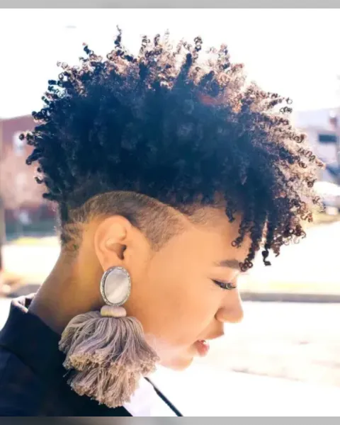 19 Stunning Natural Hairstyles for Short Hair: Low-Maintenance Looks