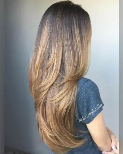 24 Trendy & Easy Layered Hairstyles for Long Hair to Try Right Now
