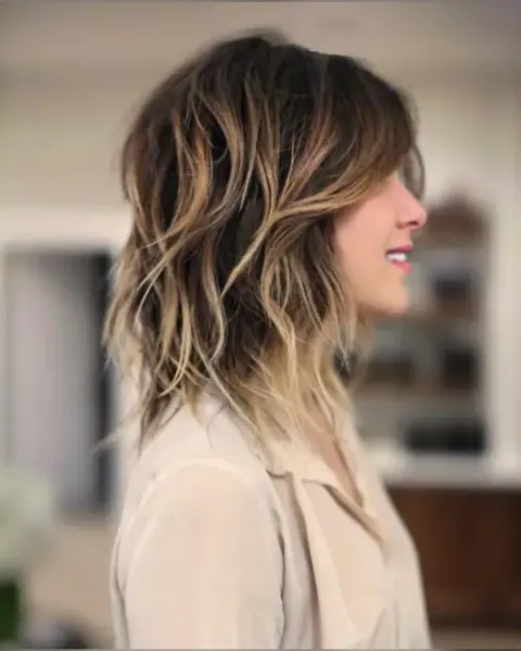 26 Trendy Medium Shaggy Hairstyles Perfect for Every Hair Type