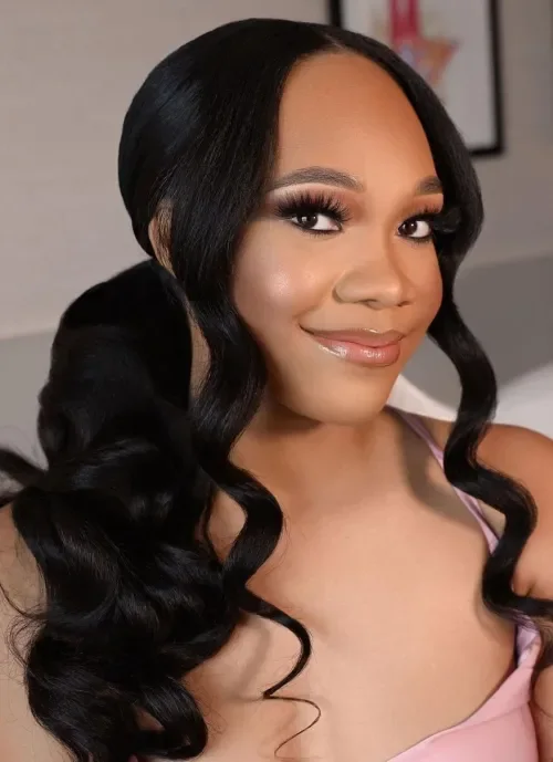 Deep Side-Part Curled Pony