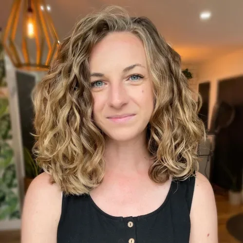 Shoulder-Length Beachy Lob