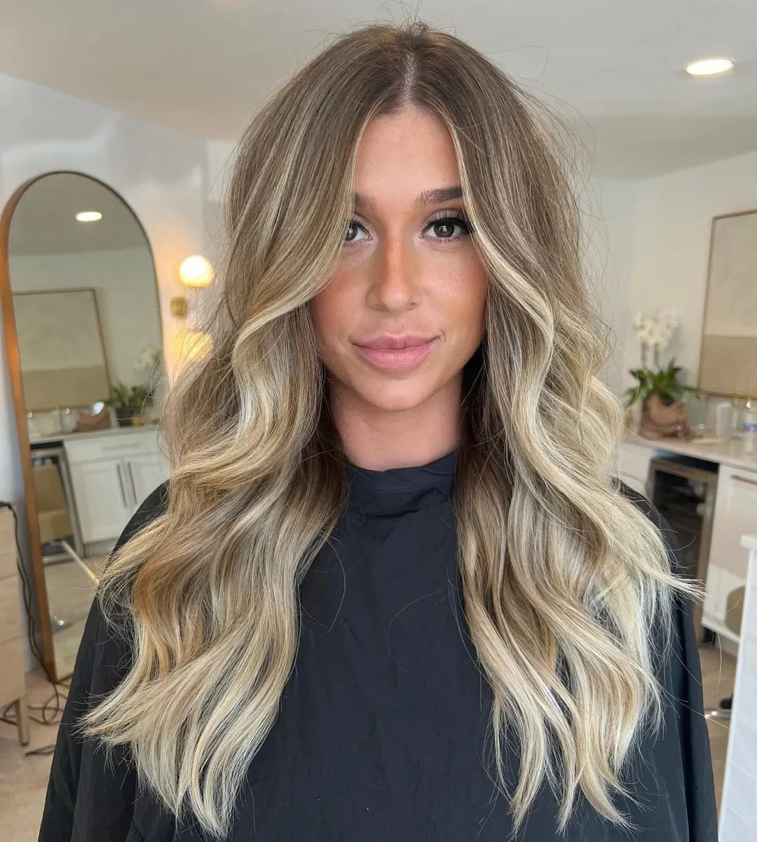 Butter Blonde Face-Framing Waves