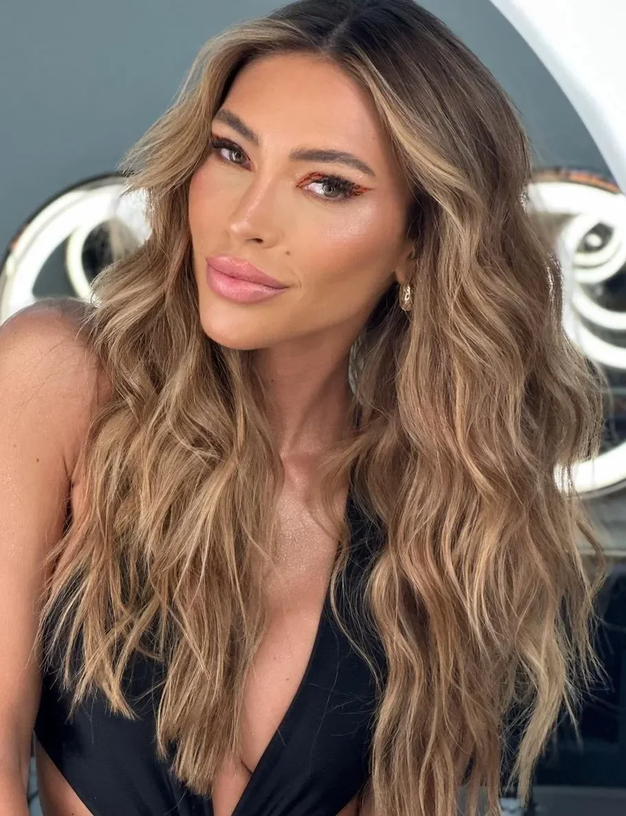 Honey Blonde Subtle Balayage Waves