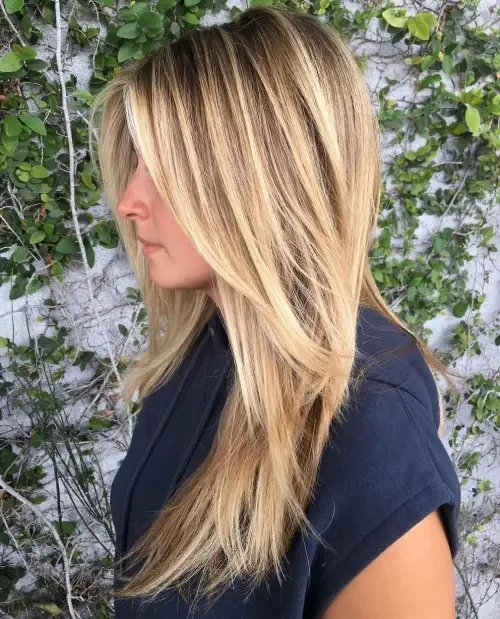 Feathered Straight Cut With Movement
