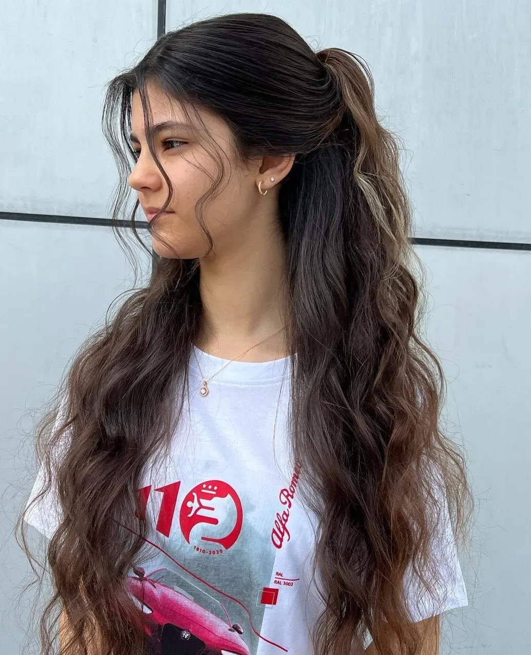 Long Side-Swept Half-Up Waves