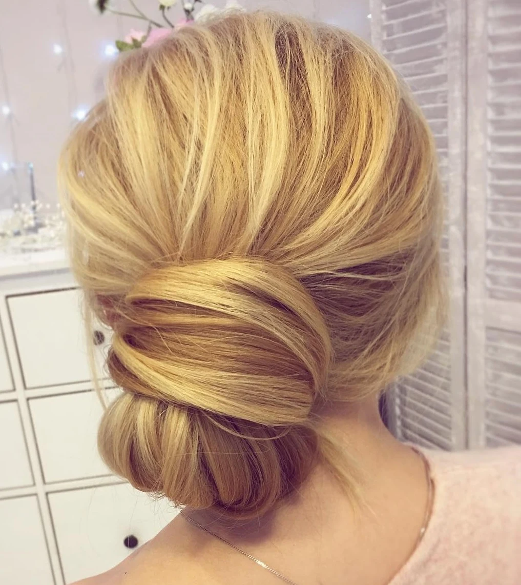 Blonde Soft Knot With Loop Detail