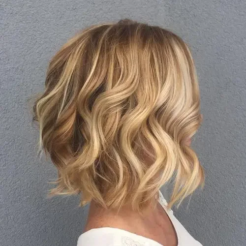 Caramel Wavy Bob With Blonde