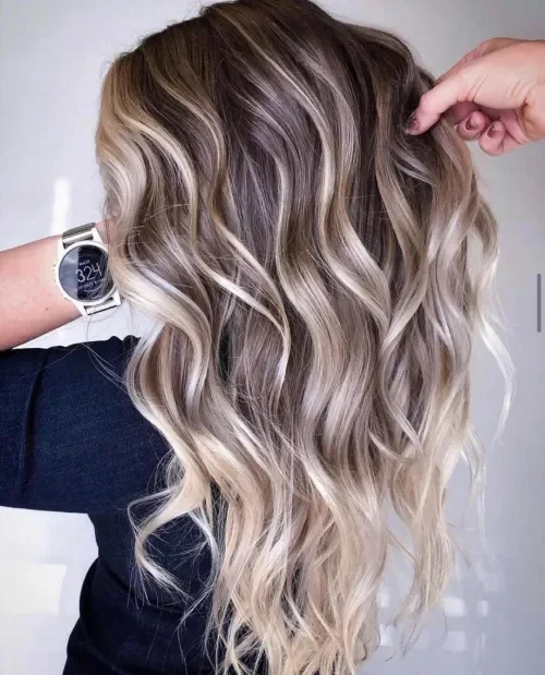 Cool-Tone Wavy Balayage Long Waves