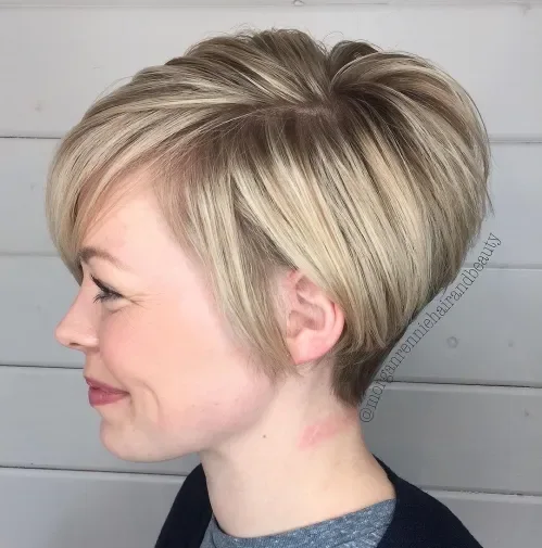 Platinum-Rooted Side-Part Pixie