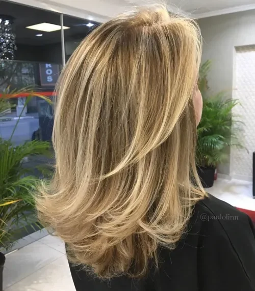 Curved-End U-Shape Medium Bob