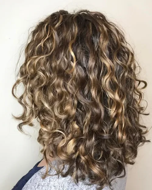 Medium Curly Highlighted Lob Waves