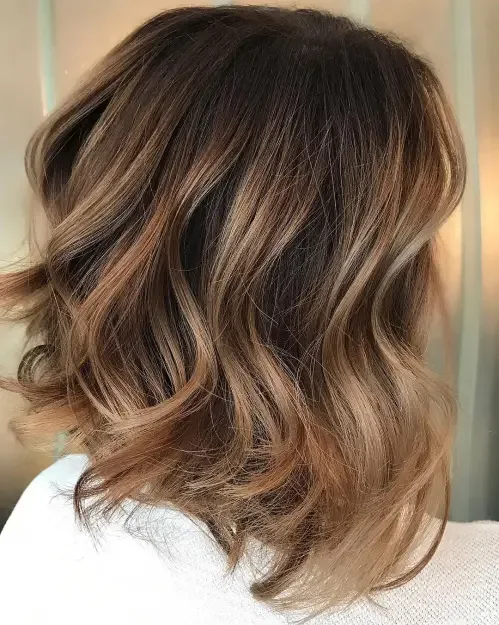 Bronde Layered Wave Flip Bob