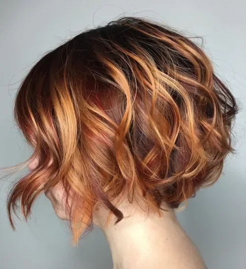 Wavy Bob With Highlight Strands
