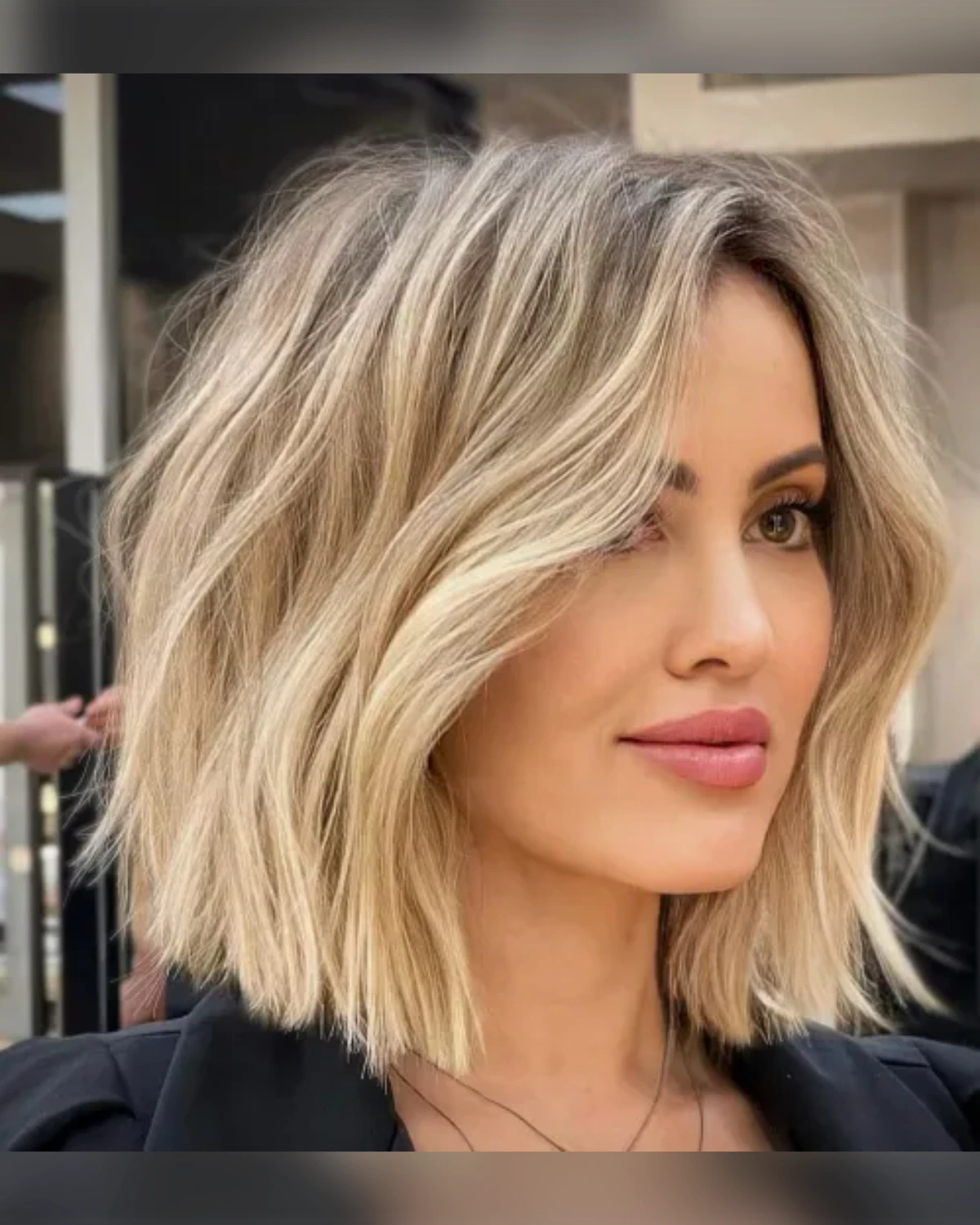 Blunt Shaggy Blonde Lob