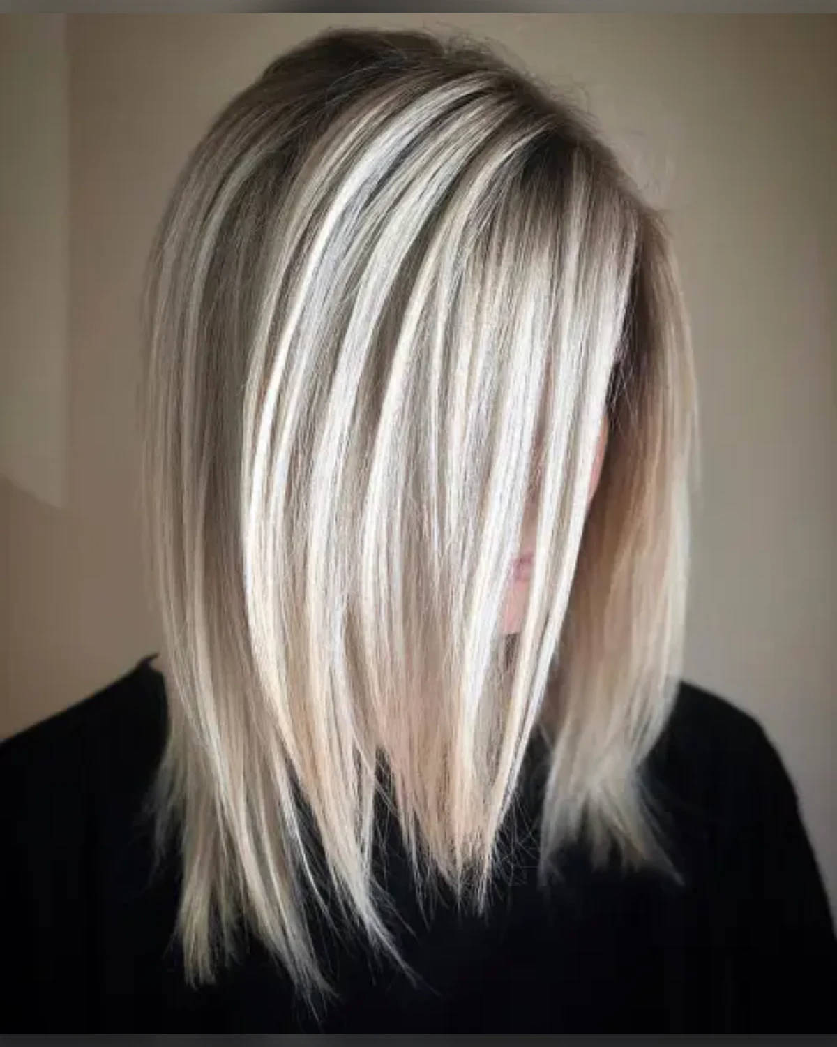 Side-Swept Lob With Layered Tips