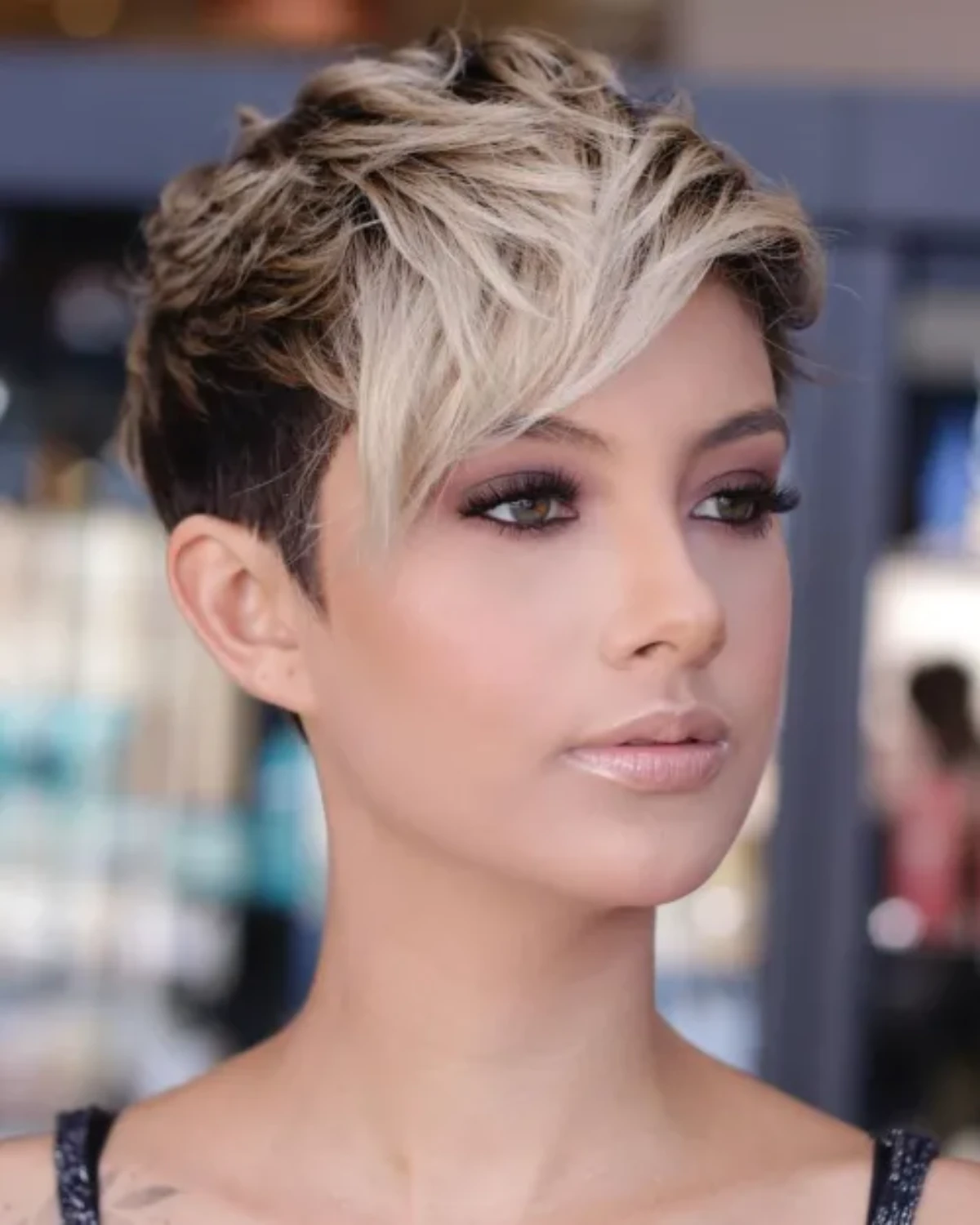 Dark-To-Blonde Feathered Pixie Bob
